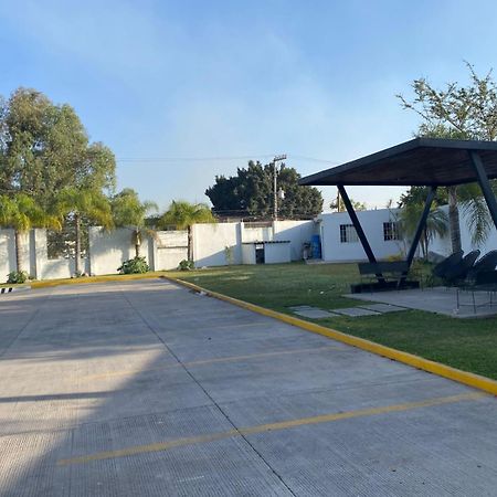 Hotel Bugari Aeropuerto Guadalajara Las Pintas Esterno foto
